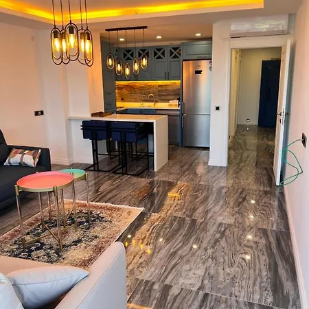 Sea Town Utku Apartament